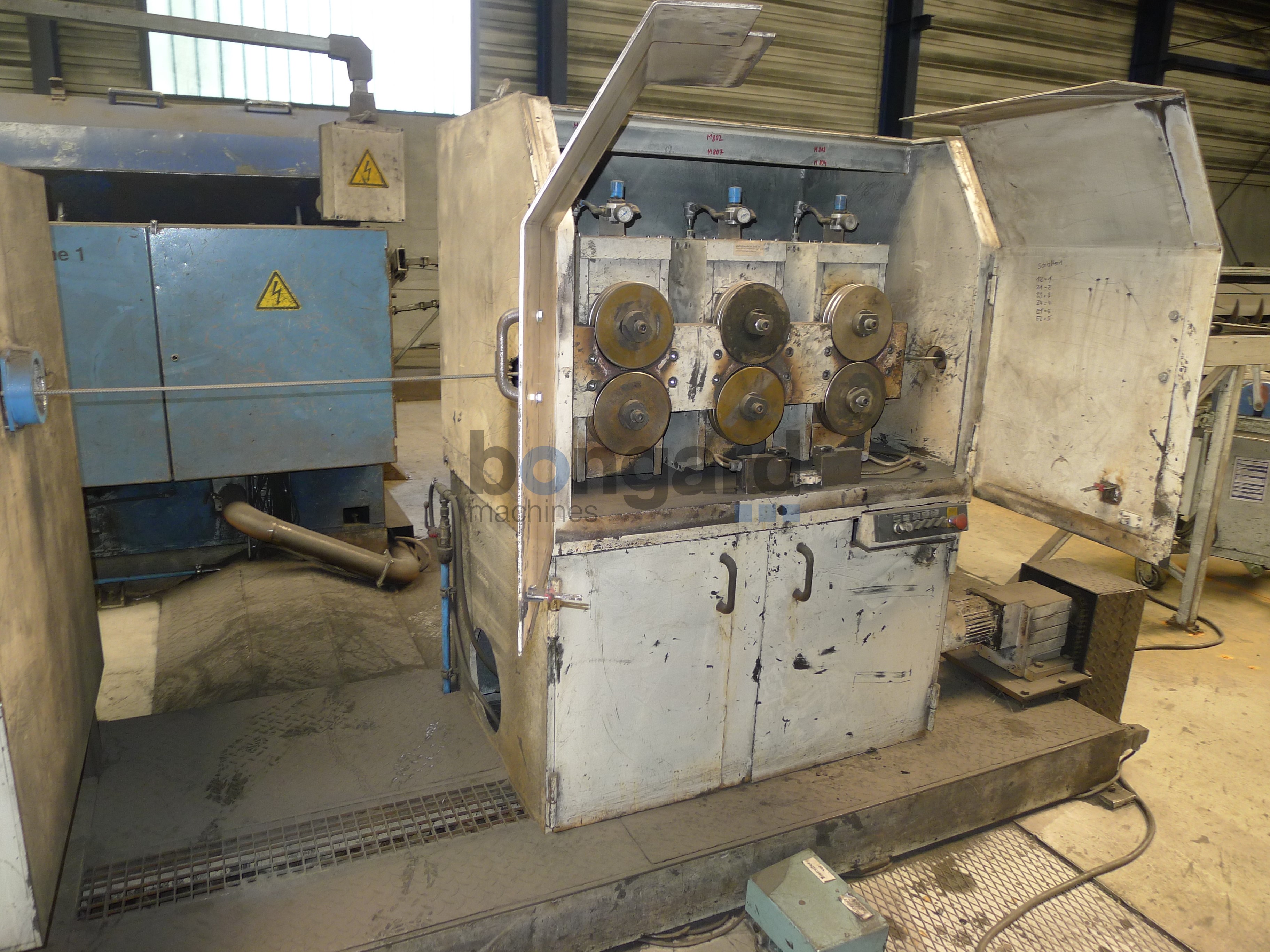 stretching line with inline straightening and cutting machine