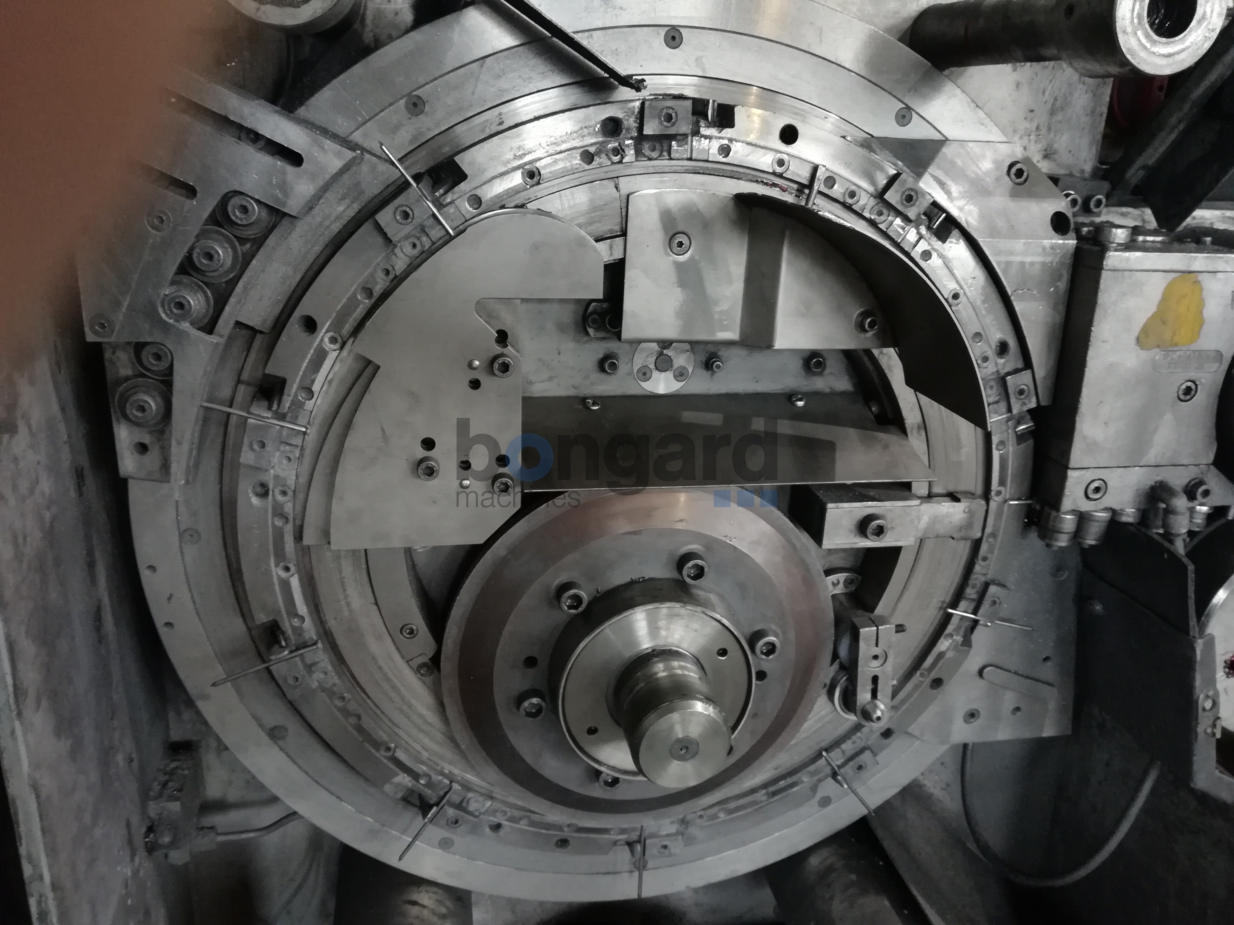 ENKOTEC NE01 presse de pointes