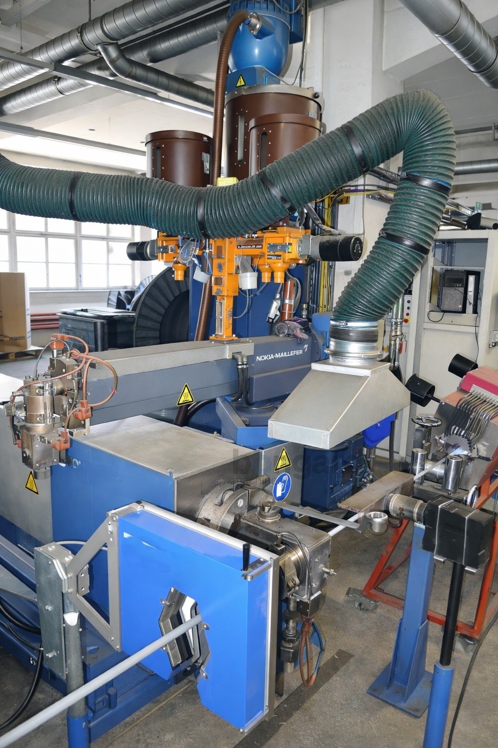 NOKIA-MAILLEFER Conductor and sheath extrusion line