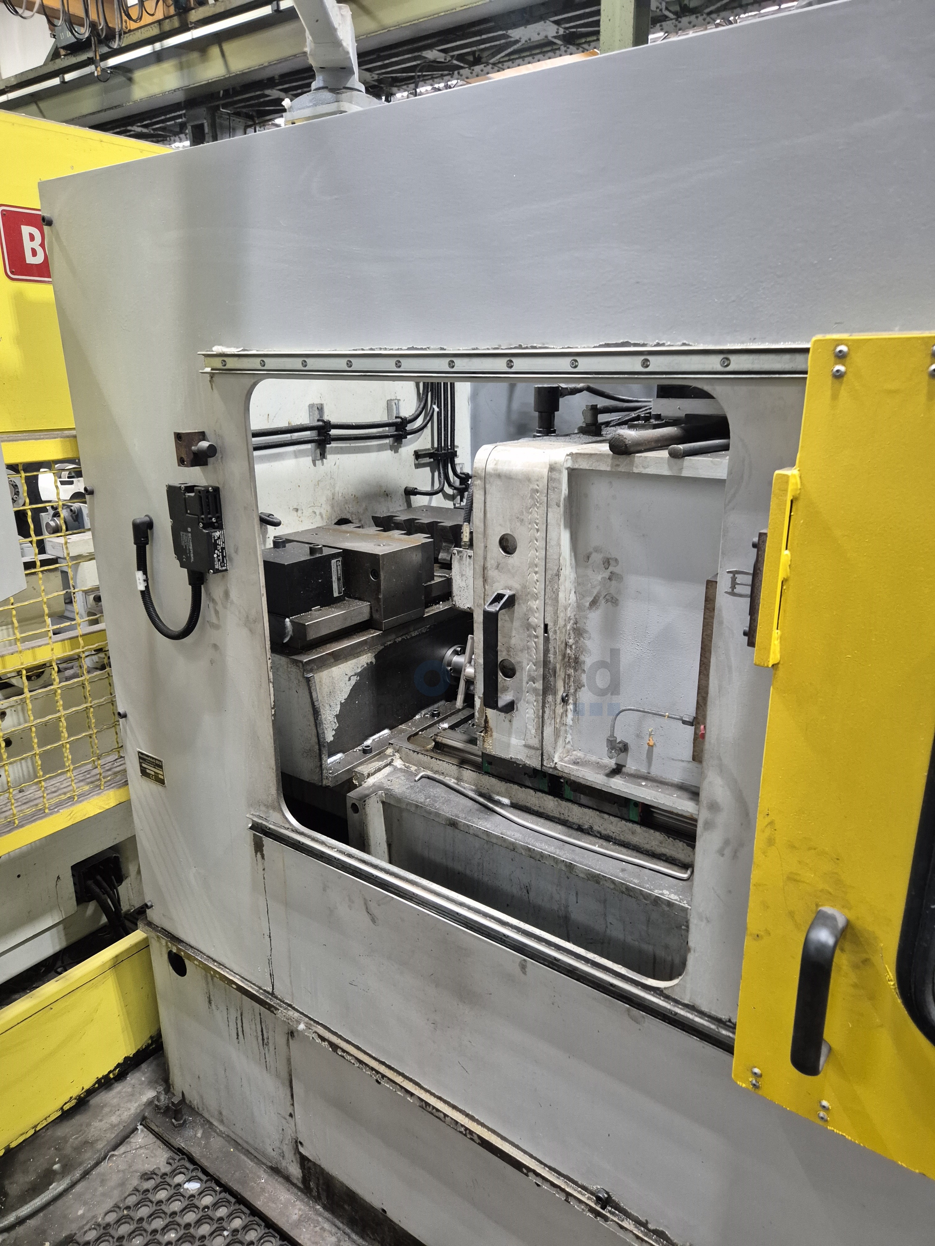 BOCK ASM-3 halbautomatische Anspitzschälmaschine mit Vereinzelung und Zuführung