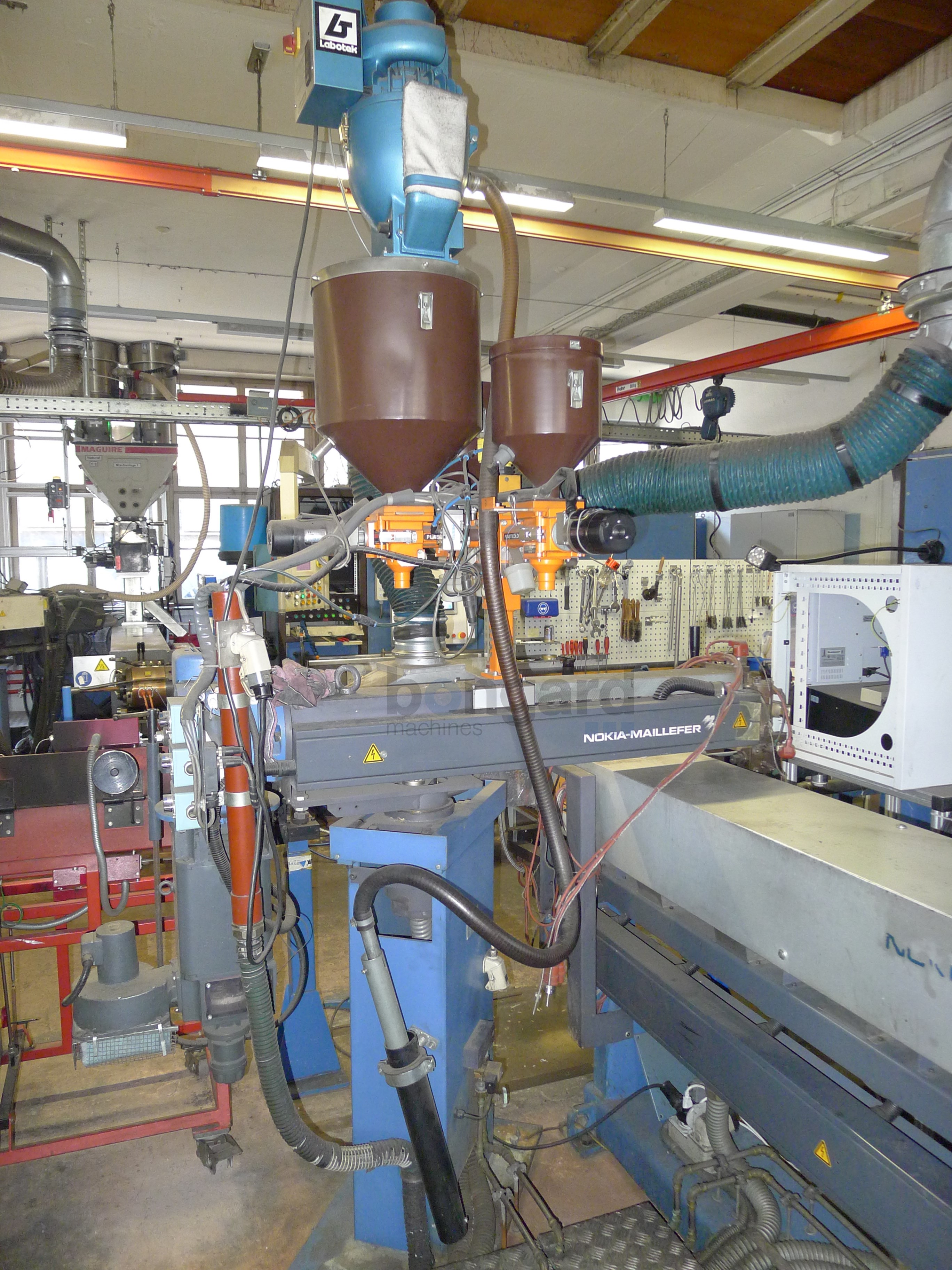 NOKIA-MAILLEFER Conductor and sheath extrusion line