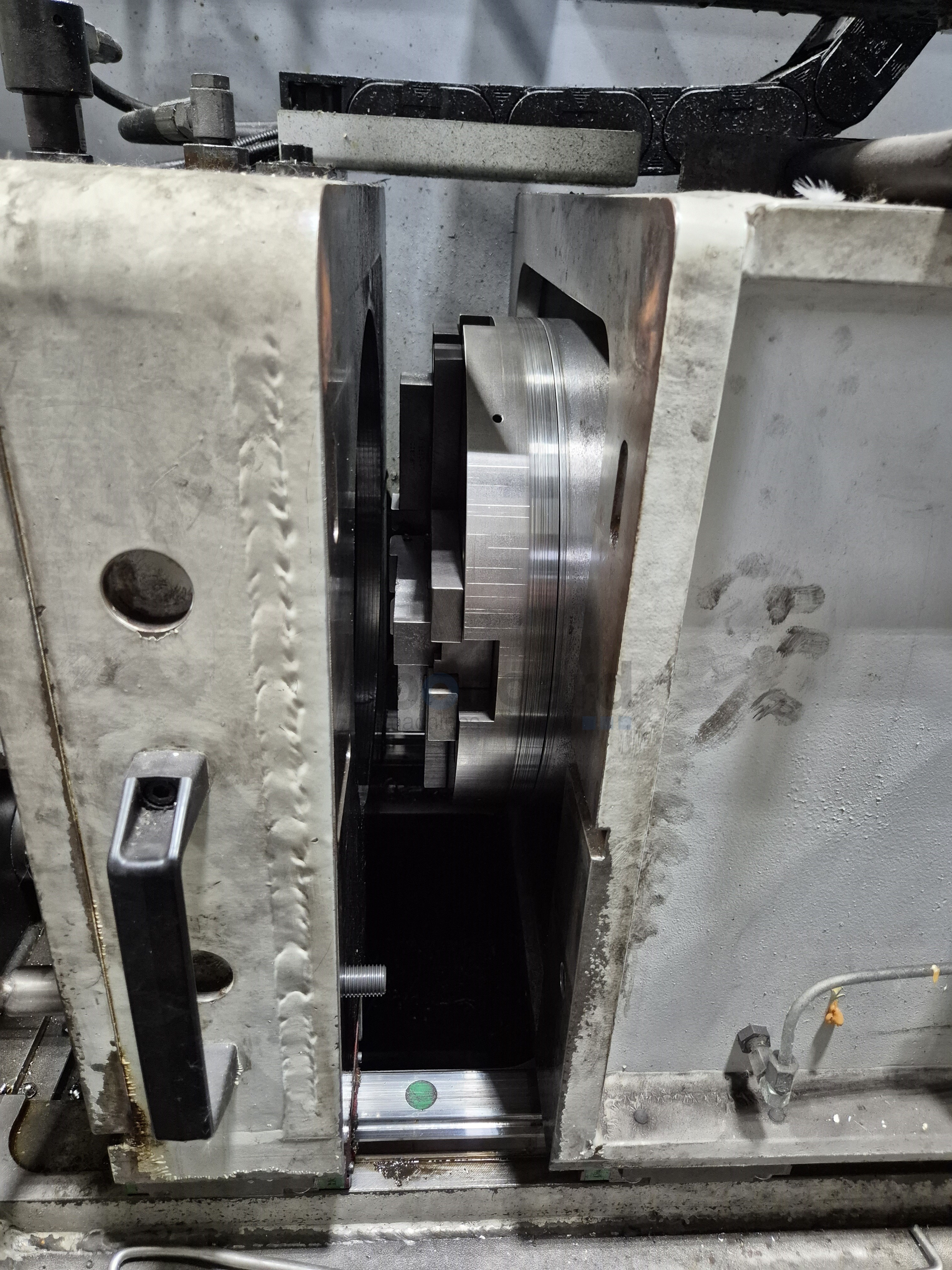 BOCK ASM-3 halbautomatische Anspitzschälmaschine mit Vereinzelung und Zuführung