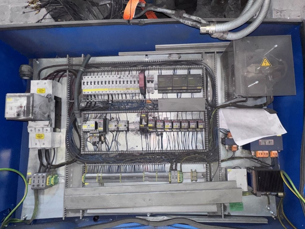 STRECKER 3 A vertical but welding machine